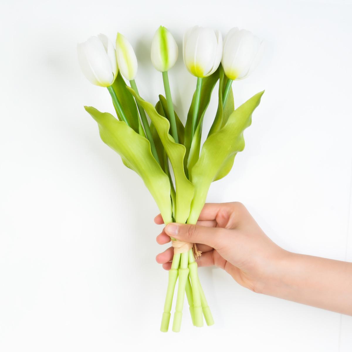 

Короткий мягкий резиновый букет тюльпанов, украшение для спальни в отеле, цветочная композиция, дом, искусственный цветок белый