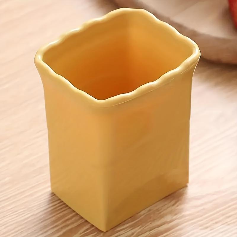 Strawberry Slicer Outdoor Camping Travel Fruit and Vegetable Platter Slicer Press Type Strawberry Banana Fruit Cutter Fruit and Vegetable Tool