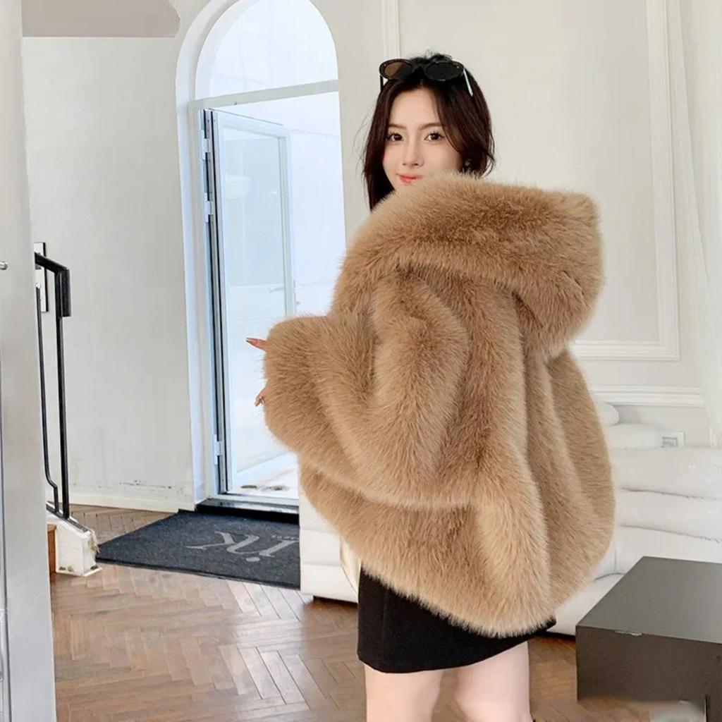 Women Faux Fur Coat Fashion Warm Winter Furry Long Sleeve Hooded Female Coats Loose Fluffy Short Fur Jacket Ladies Outwear