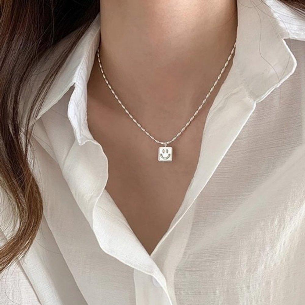 Dobido Smile Silver Freshwater Necklace (925 Silver)