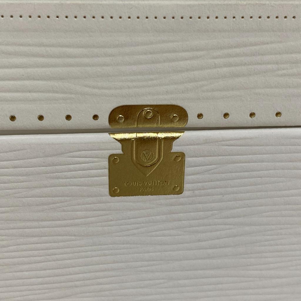 Used LOUIS VUITTONinterior gold unisex