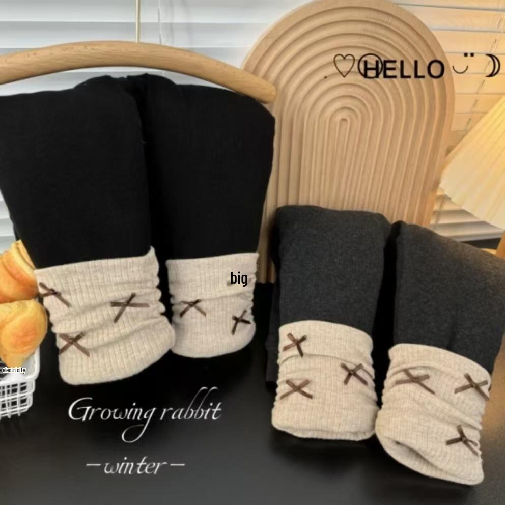

**Winter Essentials: Girls Thickened Cotton Crew Socks & Base Layer Pants Set** 130cm (Recommended Height 110-120cm)
