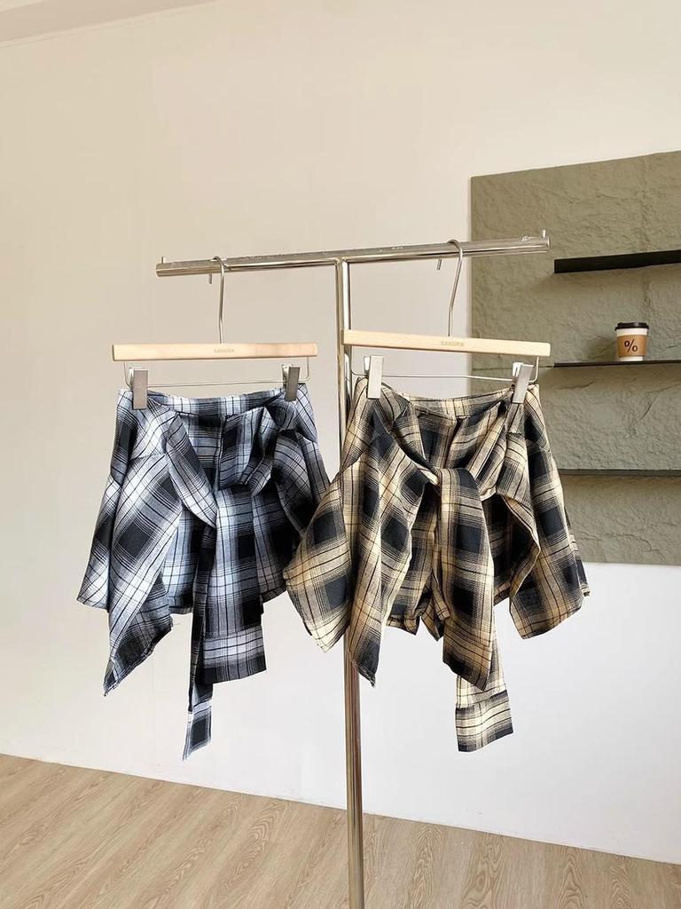 2026 Summer Women's Retro High-Waisted Plaid Skirt with Faux Two-Piece Design