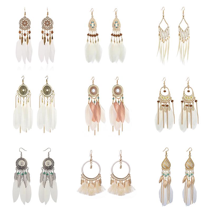 Europäische und amerikanische Retro Feder Blatt Quastenohrringe: Handgefertigte Lange Ohrhaken für Reisefotografie