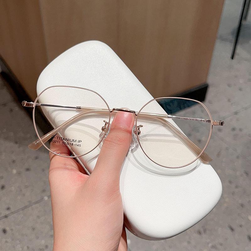 

Металлическая ретро-полигональная оправа для очков, мужская и женская, простой стиль, может сочетаться с близорукими очками с защитой от синего луча