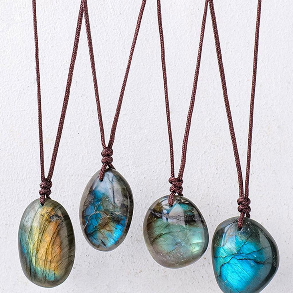 Natural Labradorite Pendant Necklace Healing Polished Moonstone Charm Stress And Anxiety Therapy Palm Stone Crystal Necklace