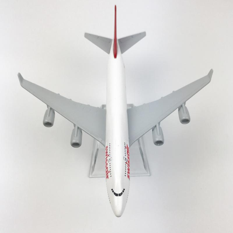 Model Display SWISS Airlines Airplane Model B747 Swiss 16CM 1:400 Scale 747 Alloy Metal Aircraft With Stand Home Decor Collectib
