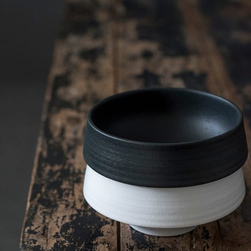 Nannlia 13cm Diameter Ceramic Incense Burner, Stylish, High-Quality, Japanese-Style Interior Decor for Buddhist Altars (Black)