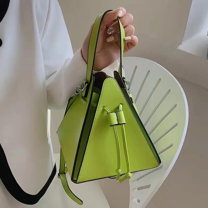 Fashi Ladies Shoulder Bags Handbag Sense of Luxury Women Bags High Quality Leather Crossbody Bag Designer Female Triangle Bags