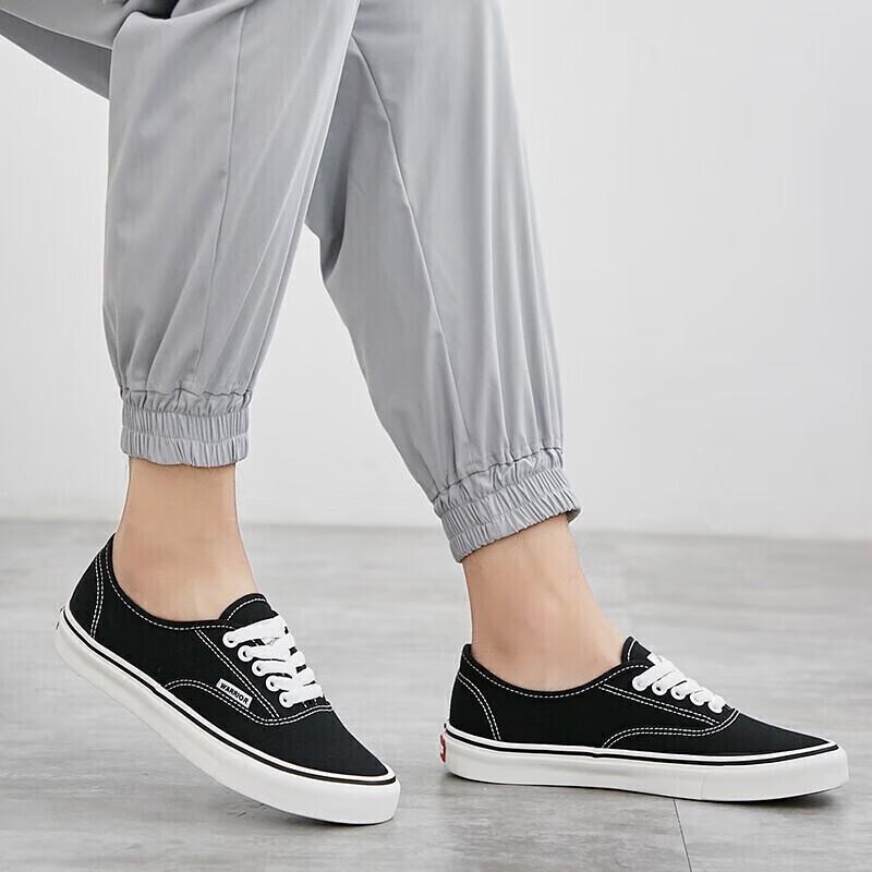 Warrior WXY-999 Classic Low-Top Canvas Sneakers