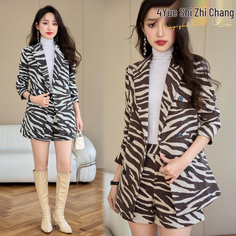 

Autumn Women s High-End Xiaoxiangfeng Suit - Elegant and Luxurious Style M