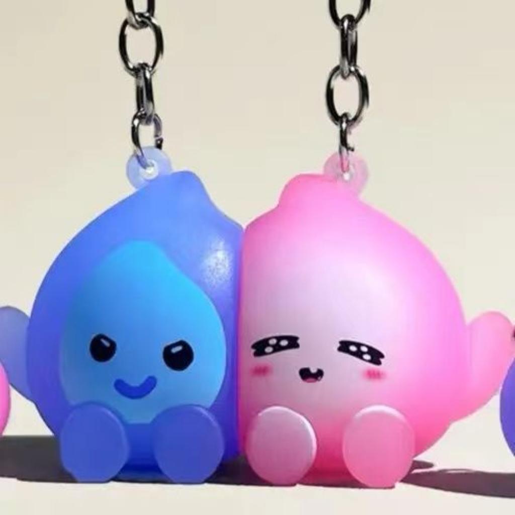 Creative Glow-in-the-dark Magnetic Fire Keychain, Sparkling Figurine Flame Couple Pendant