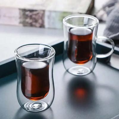 Dvoustěnné žáruvzdorné sklenice - Izolovaný evropský styl transparentní hrnek na čaj kávu džus mléko, studené a horké nápoje