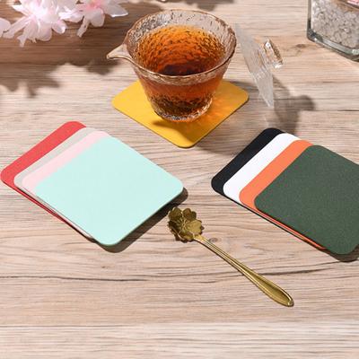 Jídelní stůl Prostírání Podložka podložka Živé barvy Odolné proti opotřebení Neklouzavý design Kulatý čtvercový šálek Podložka pod hrnek