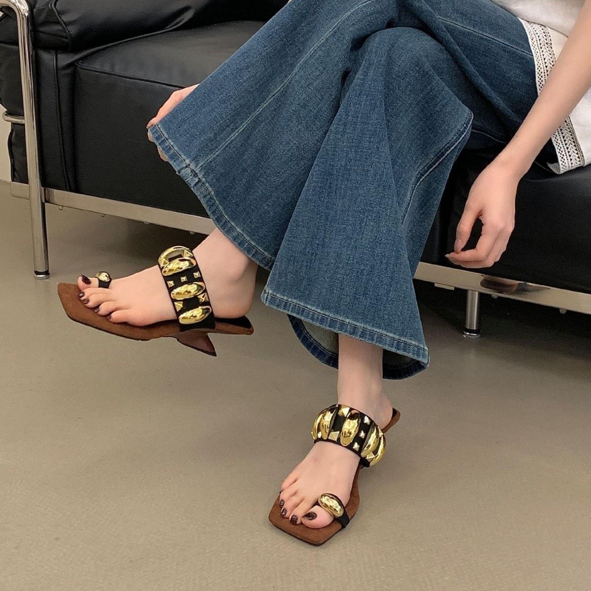 Closed-Toed Cool Slippers Women S Niche Summer One-Word With Metal Buckle Special-Shaped And Thick-Soled Slippers 35