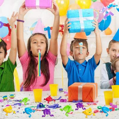 24 Stück Springender Frosch Bounce Zappelspielzeug für Kinder Stressabbau Spielzeug Kid Birthday Party Geschenke Jungen und Mädchen Party Spiel Gefälligkeiten