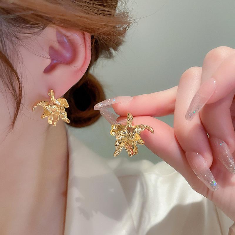Exquisite and Shiny Earrings, Fashionable and Exaggerated, Atmospheric Earrings, Banquet Light Luxury and High-end Earrings