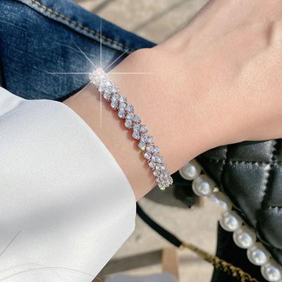 Damen Armband Herzform Eingelegt Armband Wasserdicht Lässig Funkelnde Strasssteine Tragen Armband Handgelenk Accessoire