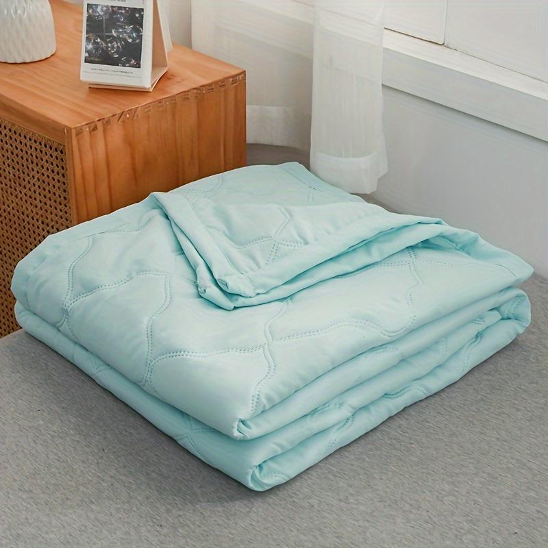 1pc Summer Lightweight Cool Quilt, Multiple Colors Available, Soft & Breathable Bedding For Bedroom, Guest Room, Travel, Contemp