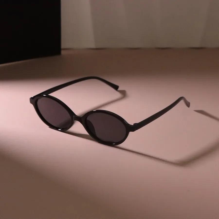 Trendy Small Frame Sun Glasses Women Men Oval Sunglasses Female Cool Black Colors Mirror Designer Brand Fashion