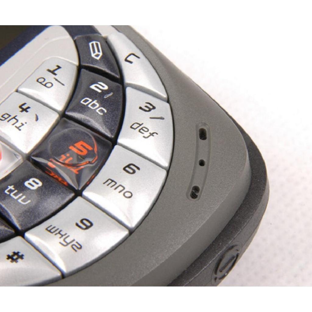 Nokia N-gage QD Game Multilingual Phone GSM 900/1800 Bluetooth 2.1" + Game Card