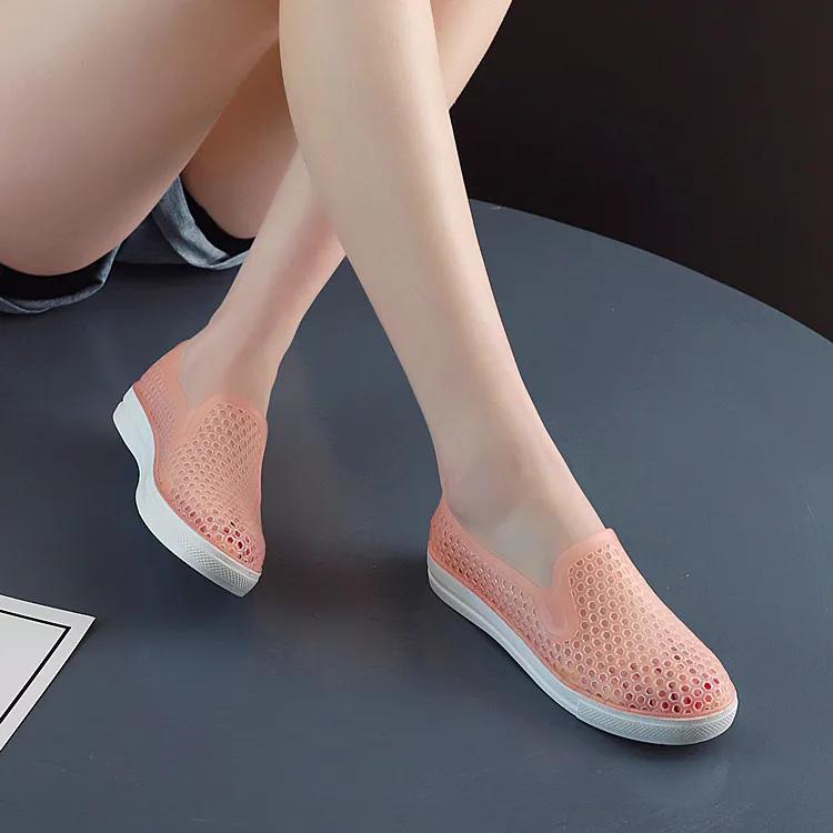 WTEMPO Women's Hollow-out Breathable Flat Thick Heel Anti Slip Casual Work Shoes Spring Summer Large Size Solid Color Single Shoes