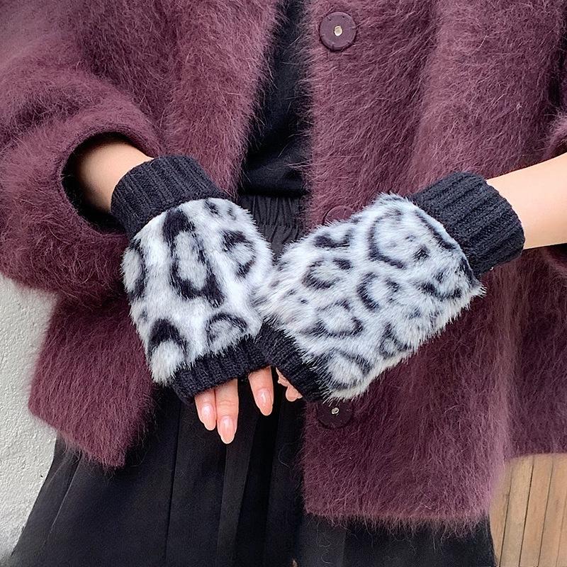 

Womens Cute Leopard Print Fingerless Knitted Gloves Warm and Cold Proof for Autumn Winter Touchscreen Gloves One Size