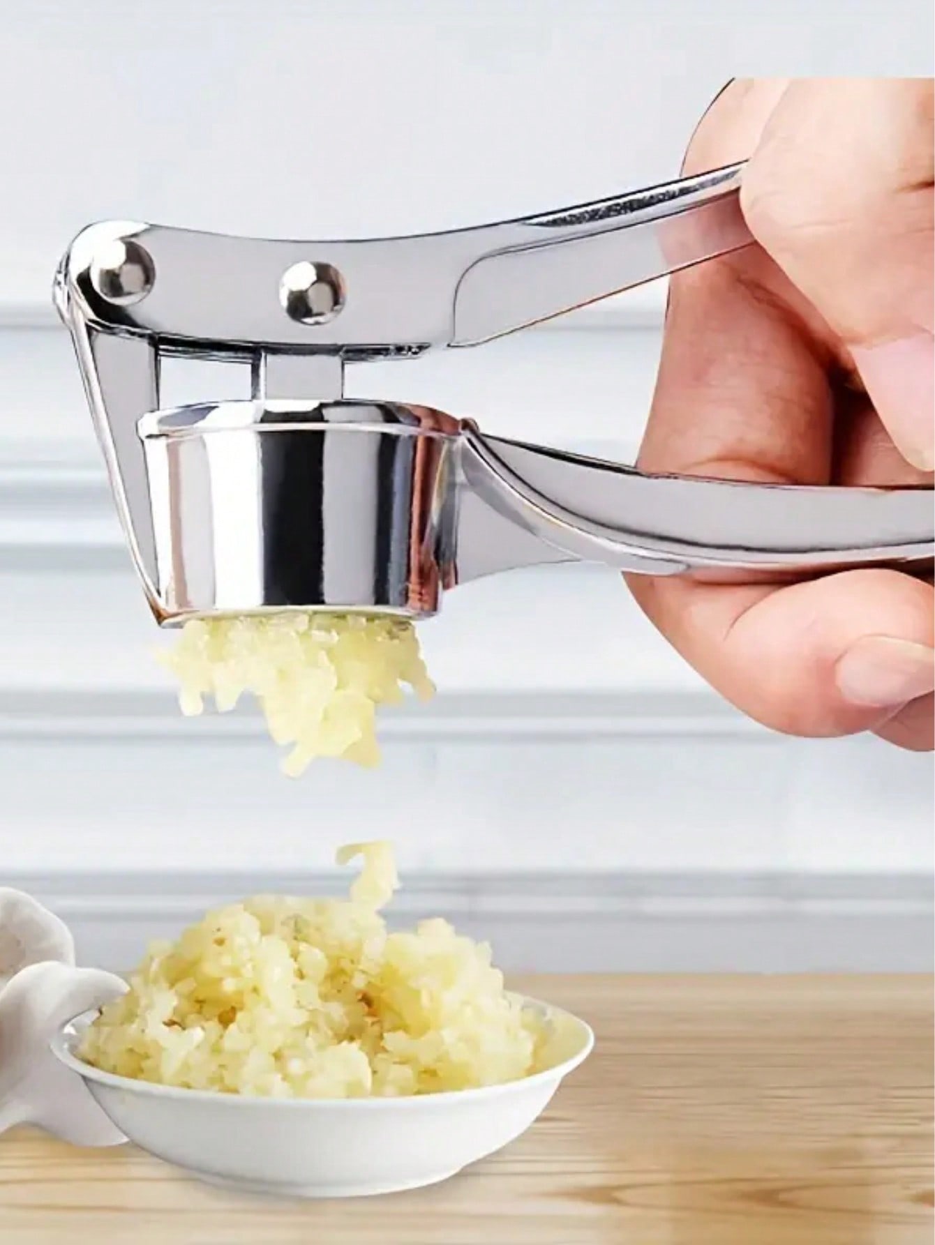 

1pc, Garlic Press Washable Garlic Crusher Ginger Juicer Garlic Masher, Garlic Minver, Kitchen Supplies, Kitchen Gadgets