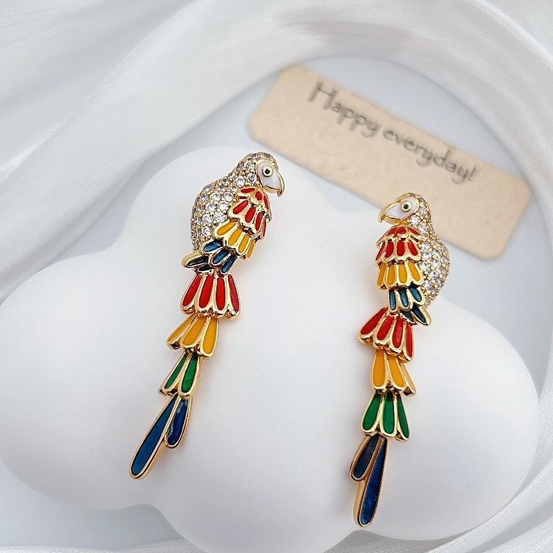 

Creative And Cute Parrot Bird Colored Glazed Stud Earrings, Unique Personality Zircon Earrings, Light Luxury Fashion Trend Earrings