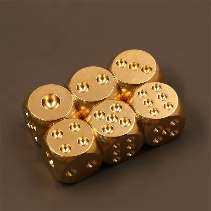 2 Pcs Metal Dice Solid Brass Gold High-Quality 6-Sided Game Dice Hand Polished Stress Relieving Family Gathering Toy 15Mm