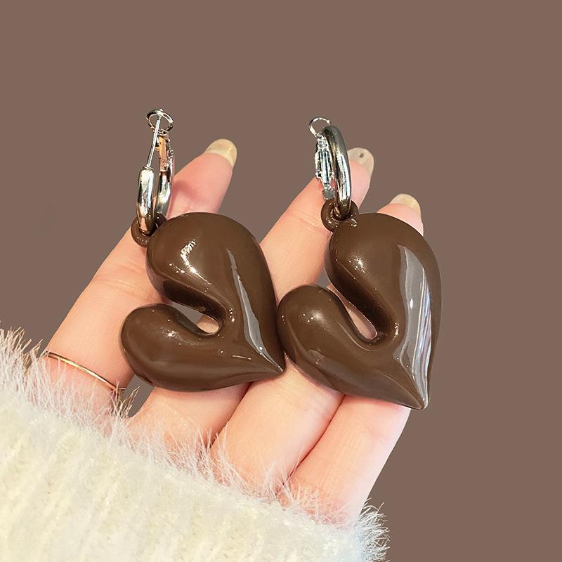 Vintage Irregular Wine Red Heart Shaped Pendant Earrings for Women Fashion Geometric Round Hoop Earrings Party Jewelry Gifts