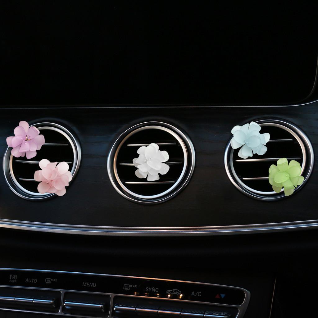 Matte Flower Cluster Car Air Outlet Decorative Car Air Conditioning Clip Outlet
