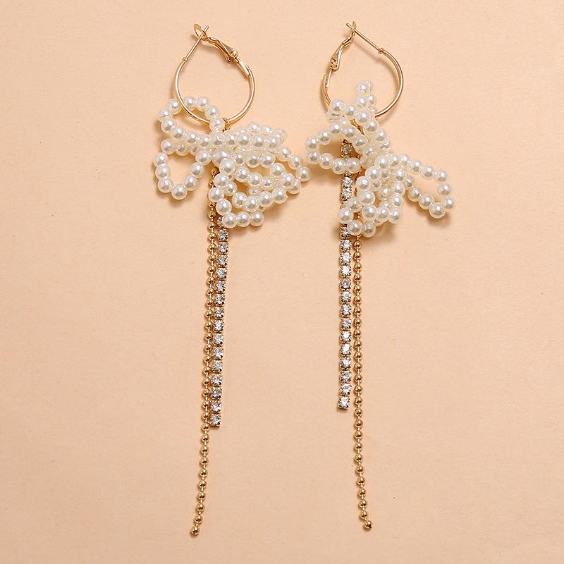 European Retro Tassel Earrings: Trendy Butterfly Pearl Design