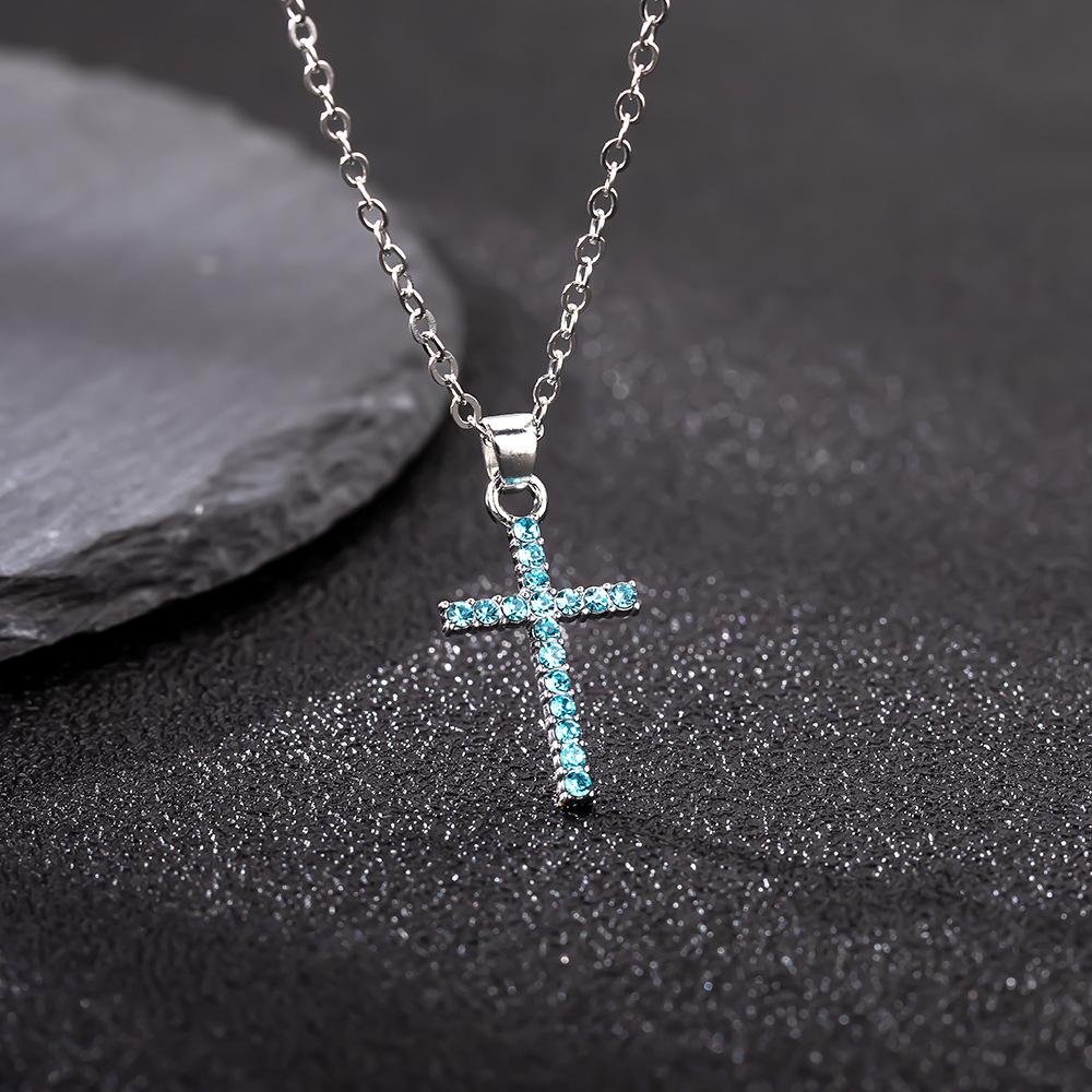 Versatile Cross Necklace Fashionable Personalized Diamond Necklace