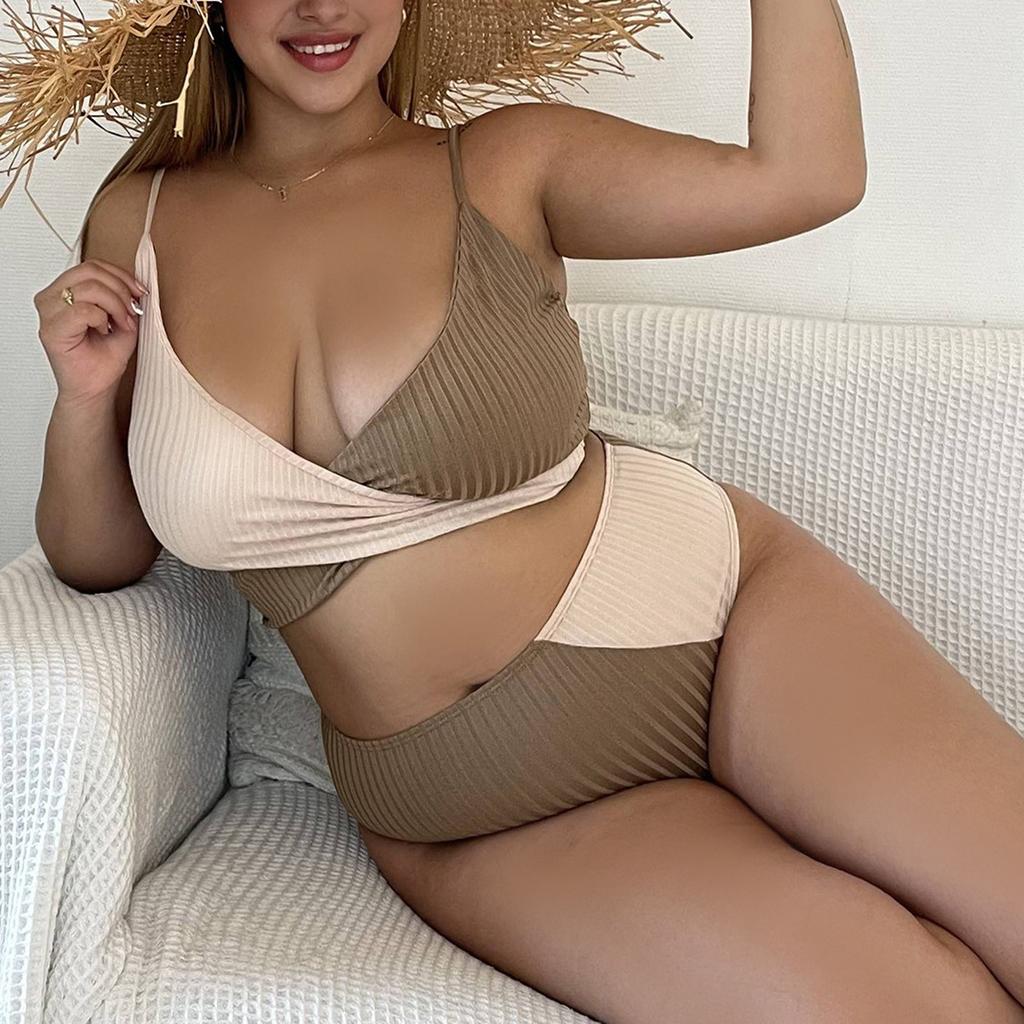 Fashion Women's Sexy Backless Temperament Beachwear Split Bikini Swimsuit