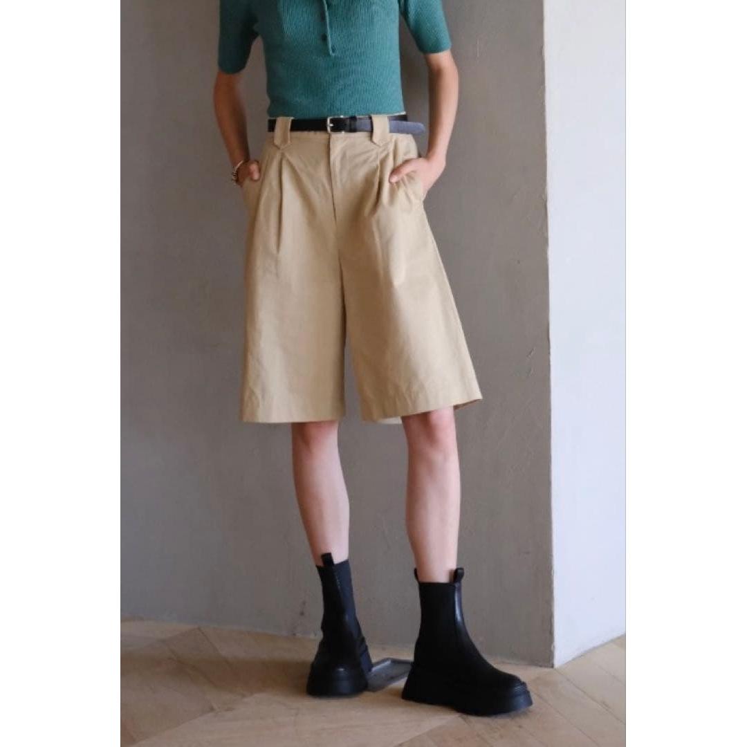 2 tuck chino shorts
