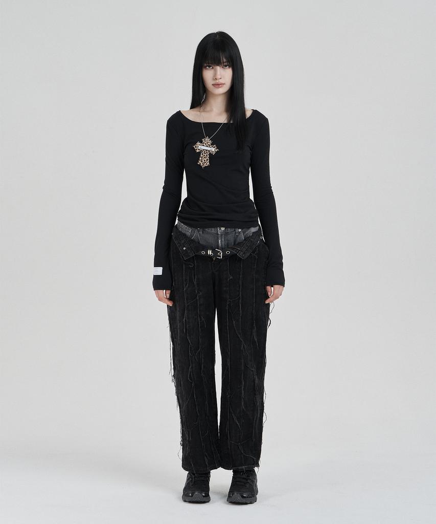 ILLIO Black My One Scoop Neck Longsleeve