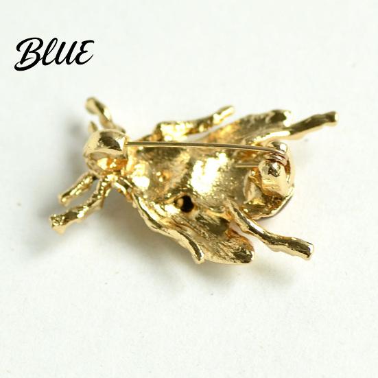 Anti-exposure Buckle Brooch Pin Small Bee Shape Decorative with Black