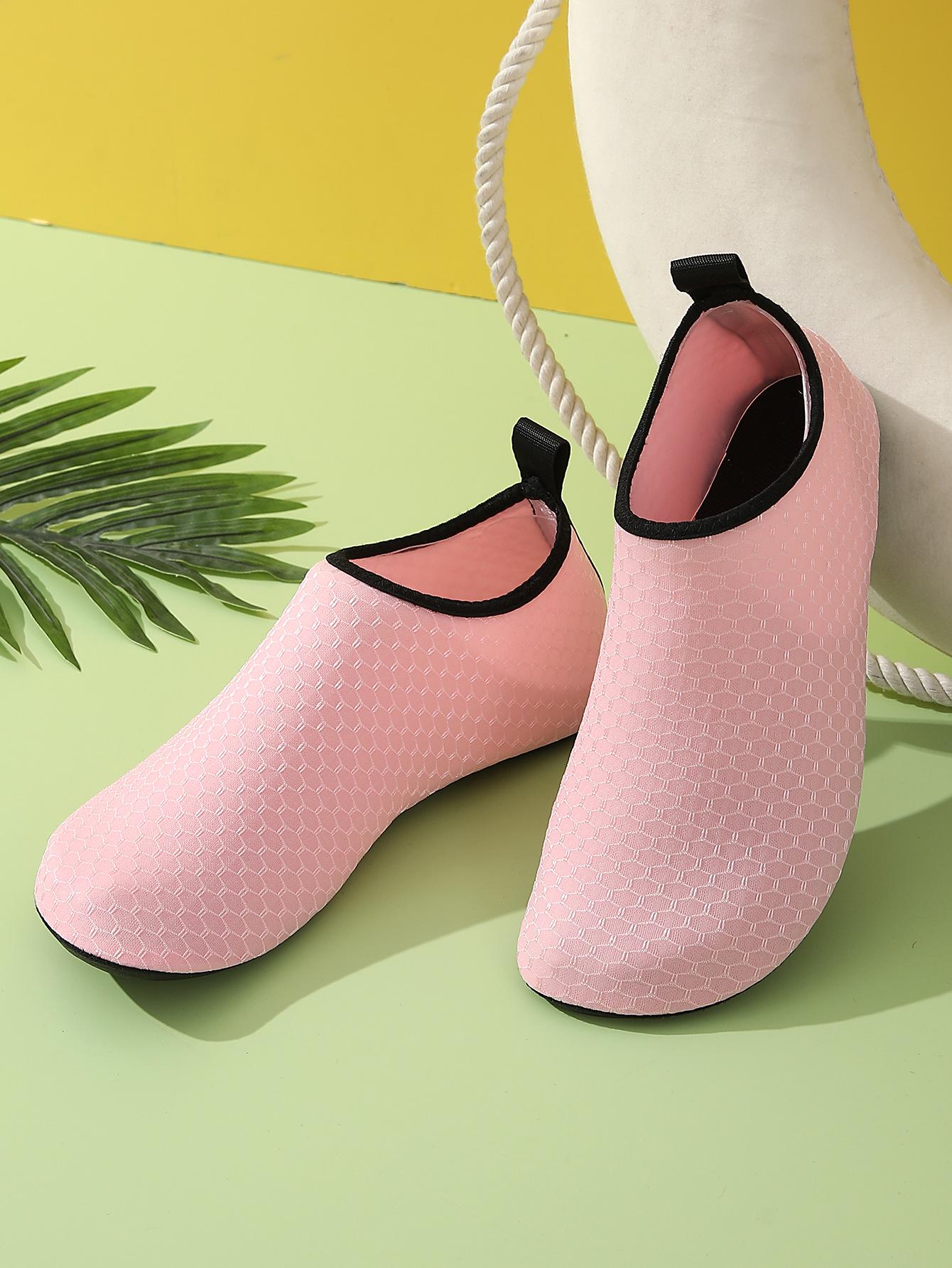 

Нескользящие быстросохнущие носки для пляжа и дайвинга для взрослых - легкие, дышащие, устойчивые к порезам 38-39 fits 37-38