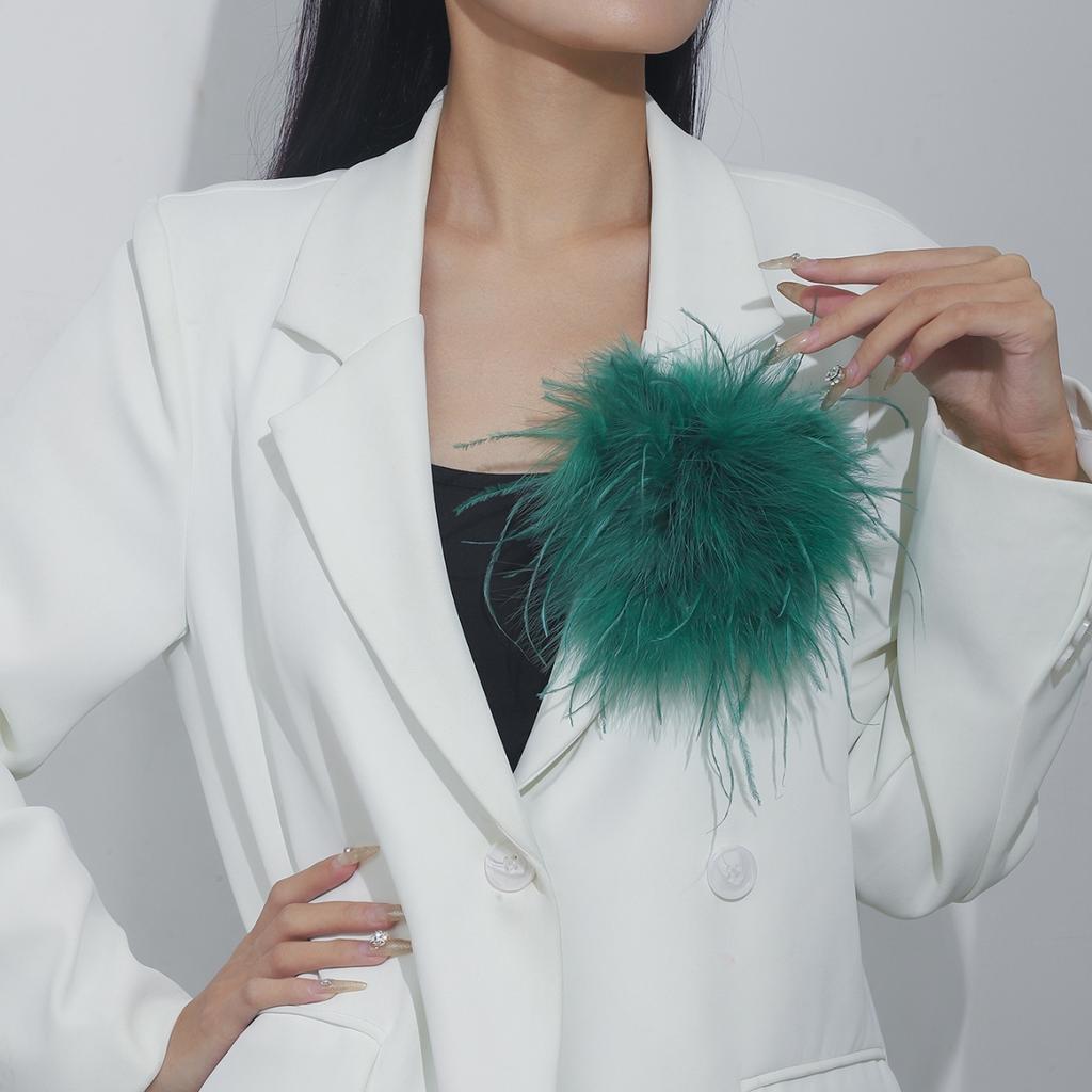 15CM Vintage Artificial Feather Brooch for Women French Style Handmade Exaggerated Lapel Pins Weddings Party Jewelry Accessories