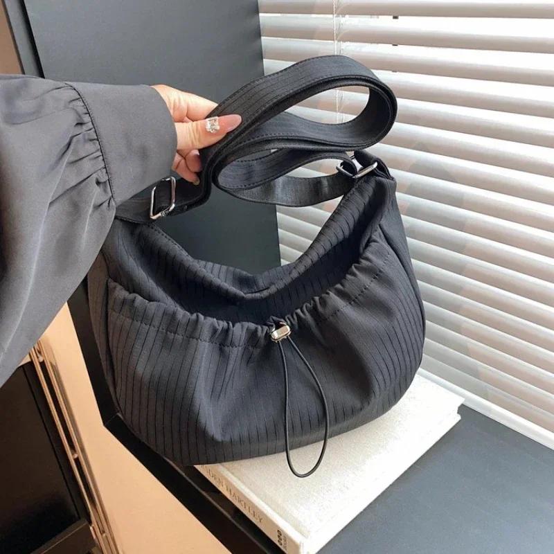 Solid Color Nylon Zipper Product Shoulder Bags Fashionable Soft Simple Bag Hot Sale Large Capacity Casual Crossbody Bag