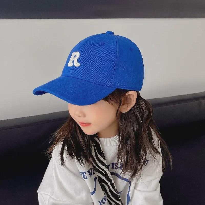 Children's Versatile Fashion Baseball Cap for Spring, Autumn, and Winter - Korean Style Letter Design for Boys and Girls, Trendy Duckbill Hat.