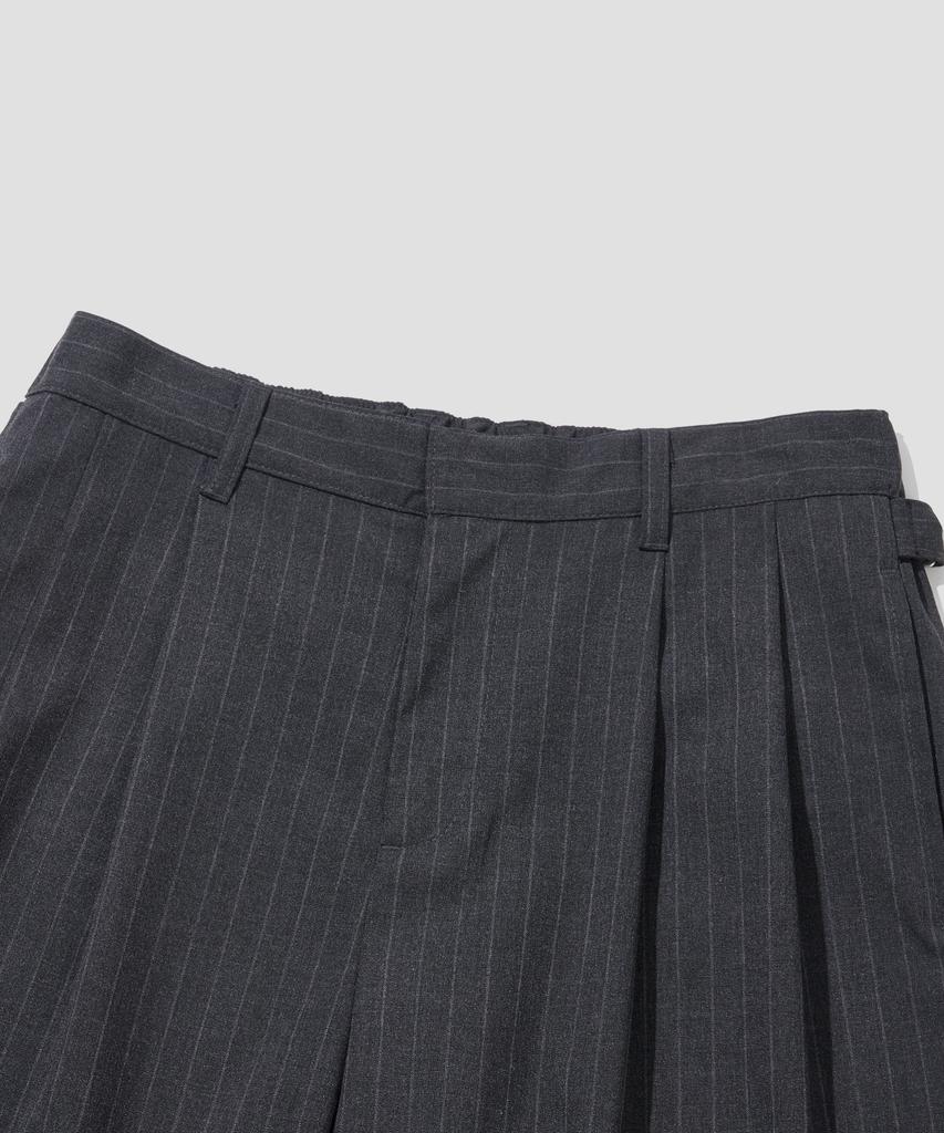 AGOD Strap Banding Wide Slacks [Charcoal Stripe]
