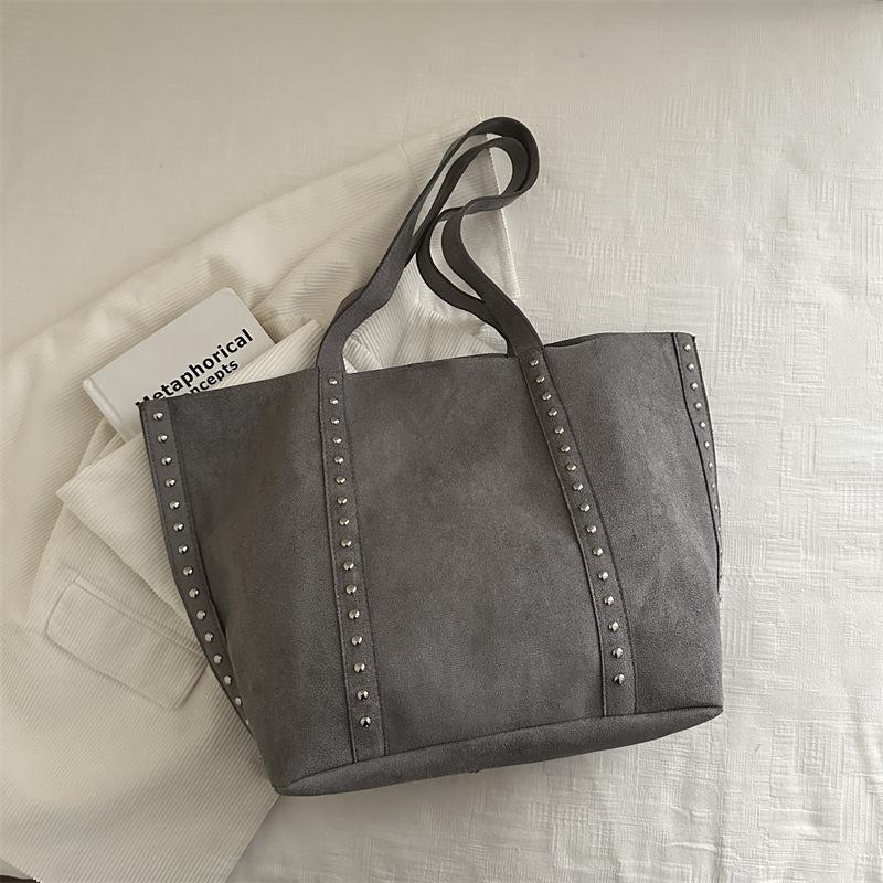Vintage Rivet Decor Large Capacity Tote Shoulder Crossbody Underarm Handbag