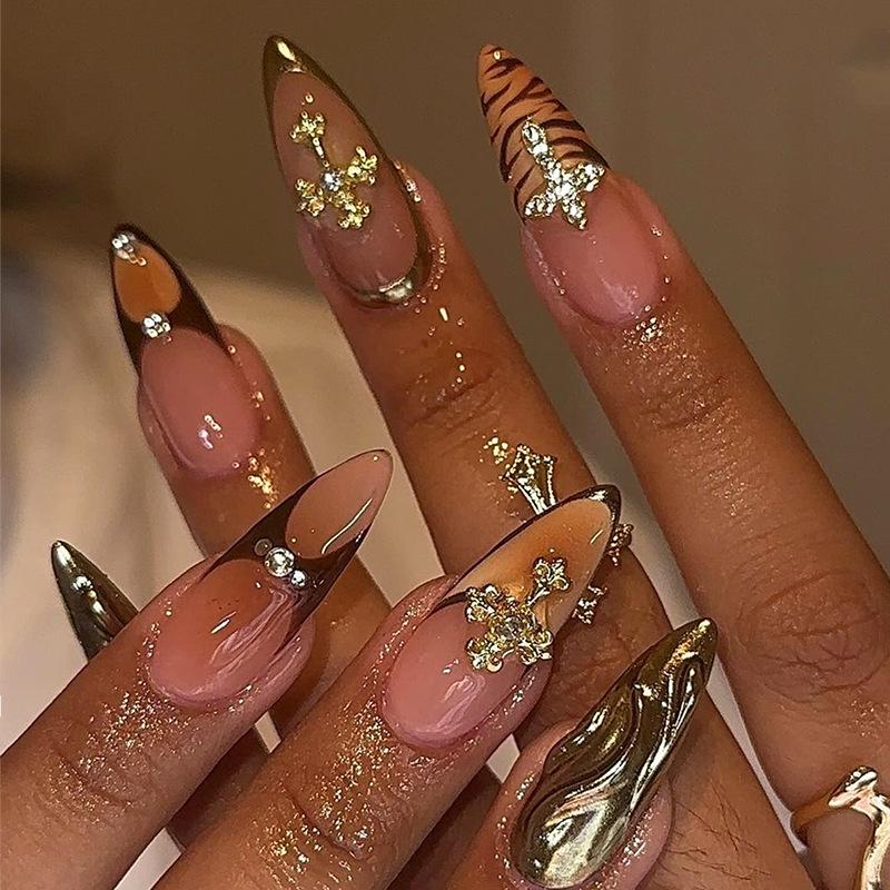 

24-Piece 3D Rhinestone Leopard Print Removable False Nails Set