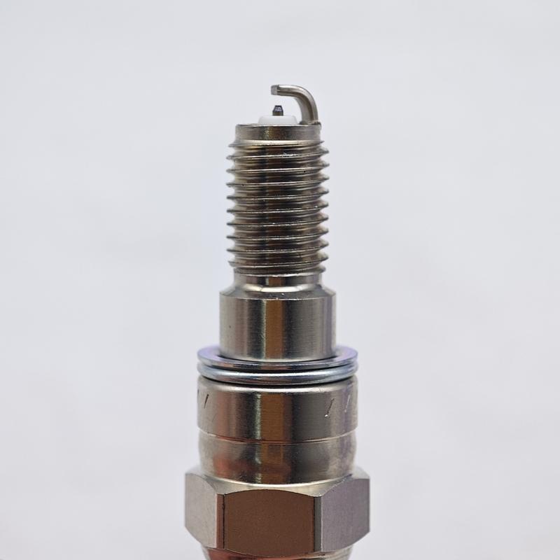 1pcs Original  Spark Plug ER9EHIX 6868 96652 Suitable For Upgrade ER9EH etc