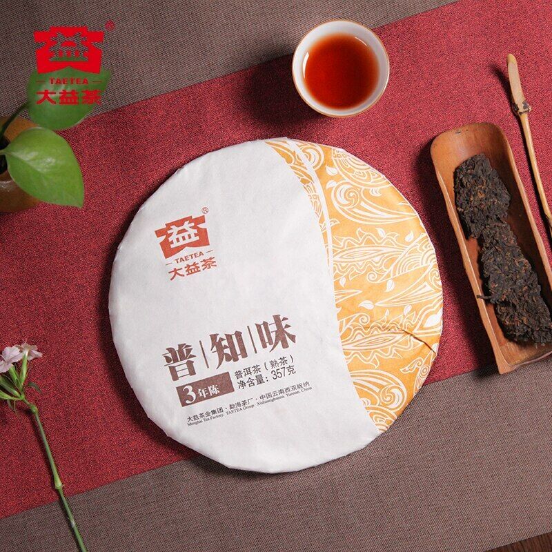 

Чай TAETEA Ripe Puer Batch 2021 2101 Dayi Pu Zhi Wei Чайный пирог Шу Пуэр 357г