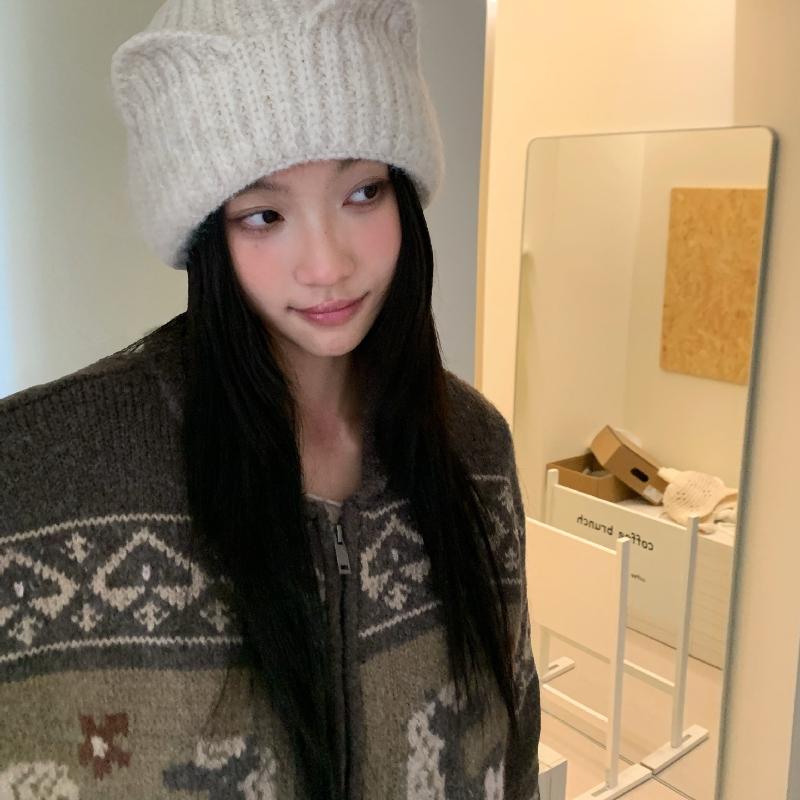Three-dimensional Cat-ear Knitted Wool Hat, Autumn/Winter Vertical Warm and Cold Hat, Cute Girlish Versatile Pullover Hat