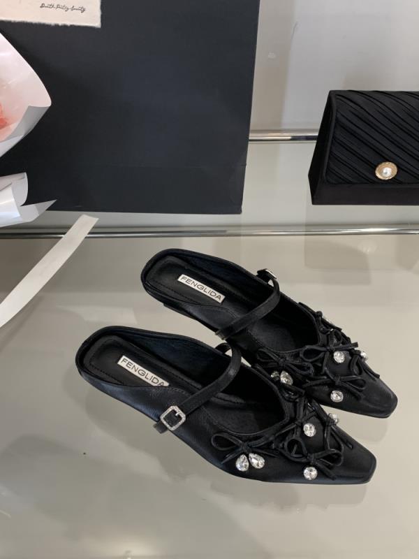 Fashion Butterfly-Knot Shoes Woman 2025 Glitter Slides Cover Toe Female Slippers Jelly Silver New Summer Butterfly-knot Mary Janes