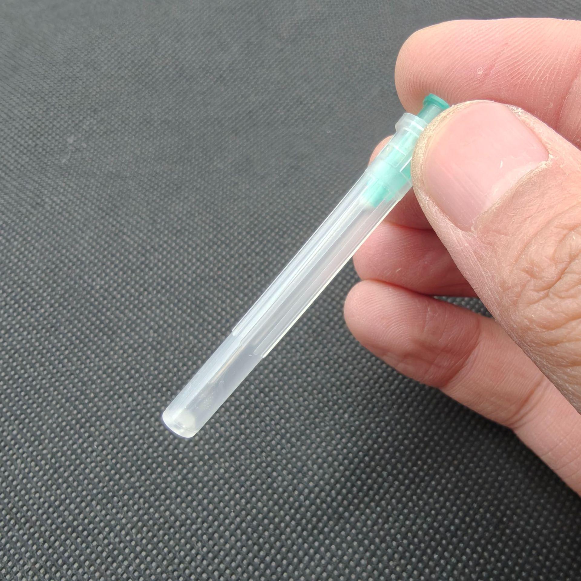 

Automatic Stainless Steel Red Worm Baiting Pen for Quick Live Maggot Hooking in Fishing